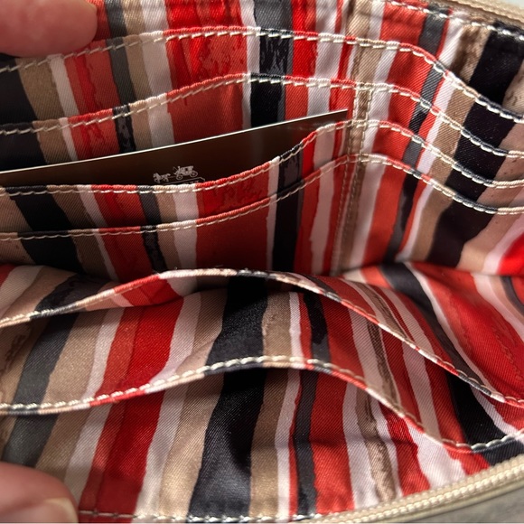 NWT 100% Authentic Coach Desert Sky Neutral Pop Wristlet - Picture 5 of 6